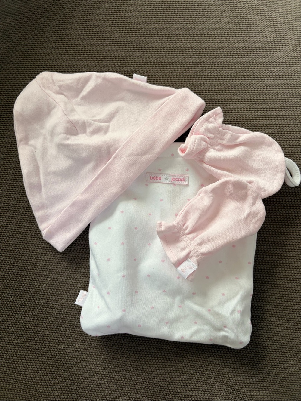 Jacadi Pink & White Newborn Hat, Mittens and pouch
